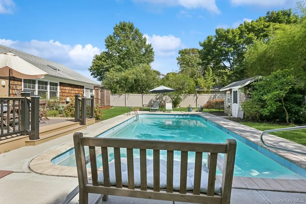 7 Linda Lane Hampton Bays NY 11946