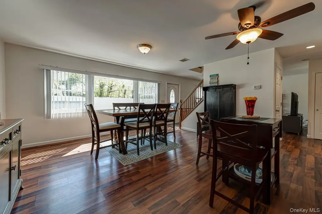 69 Chimney Lane Levittown NY 11756