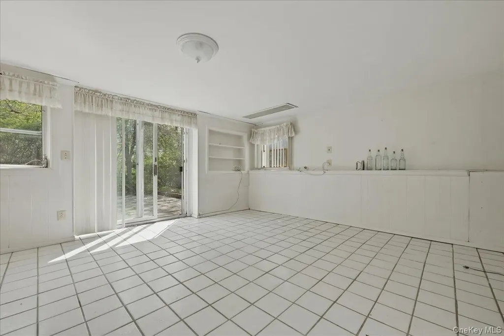 49 Forrest Place Amityville NY 11701
