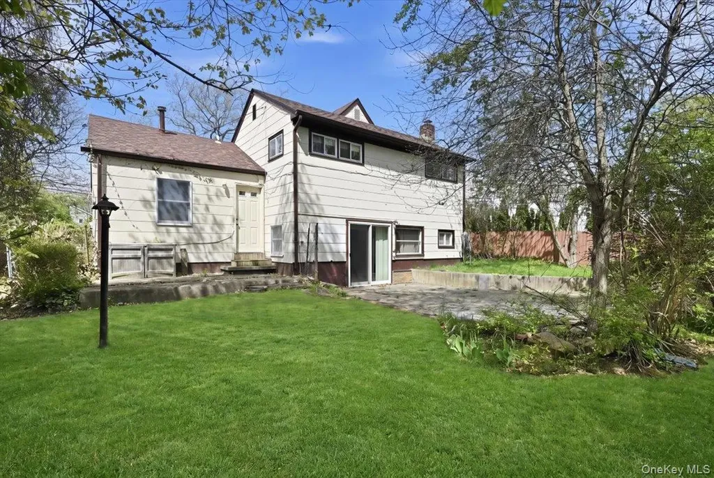 49 Forrest Place Amityville NY 11701