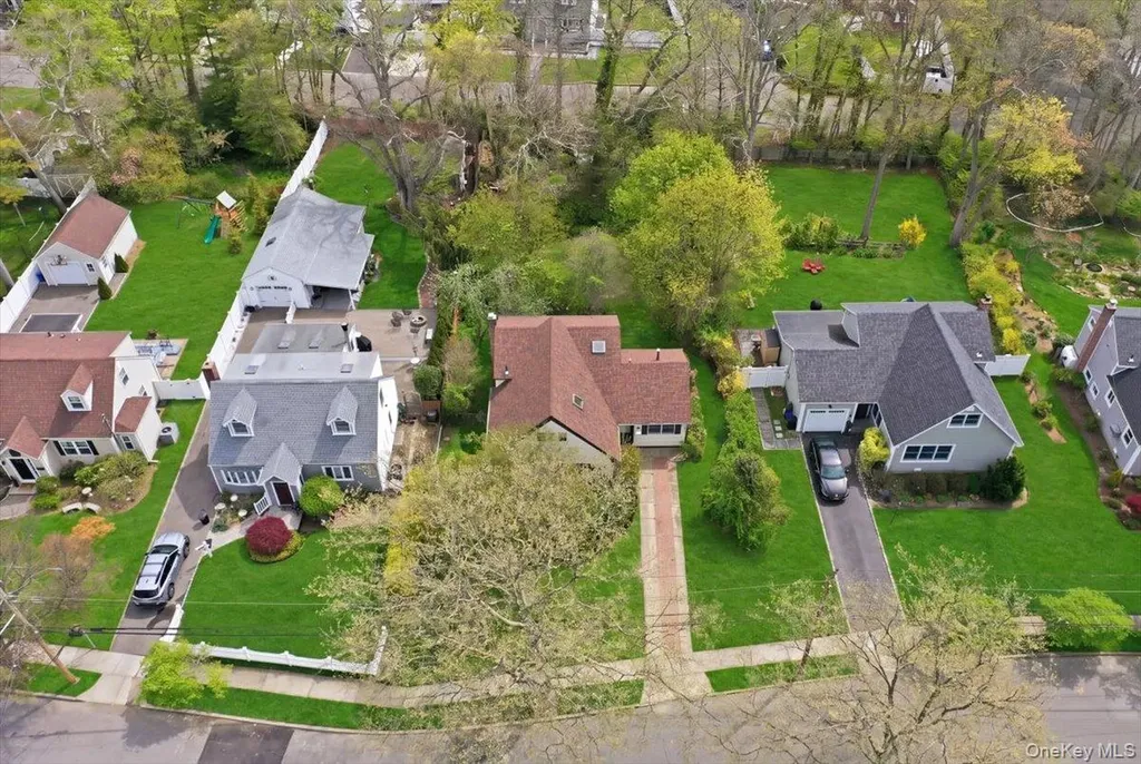 49 Forrest Place Amityville NY 11701