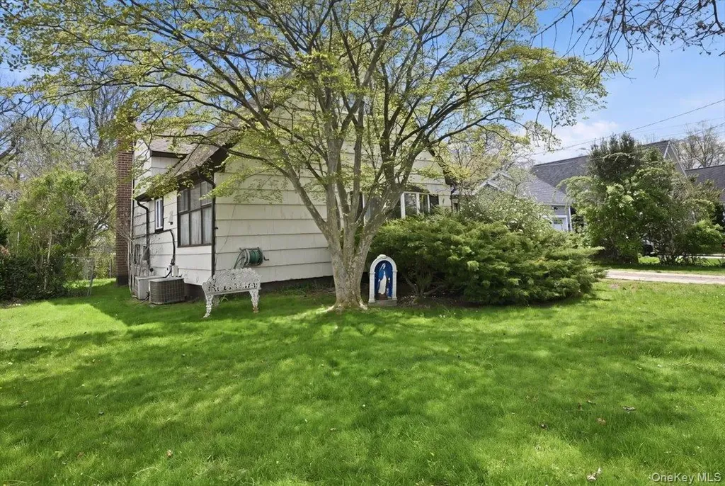 49 Forrest Place Amityville NY 11701