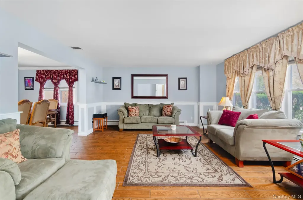 18 Calicotree Lane Coram NY 11727