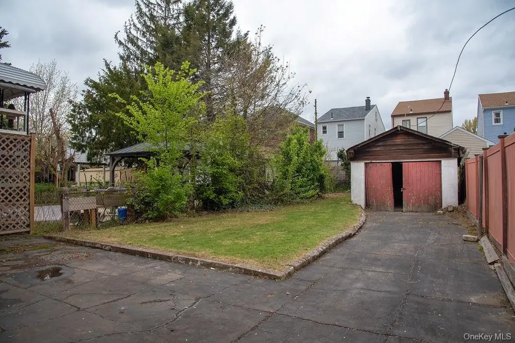 2931 Coddington Avenue Bronx NY 10461