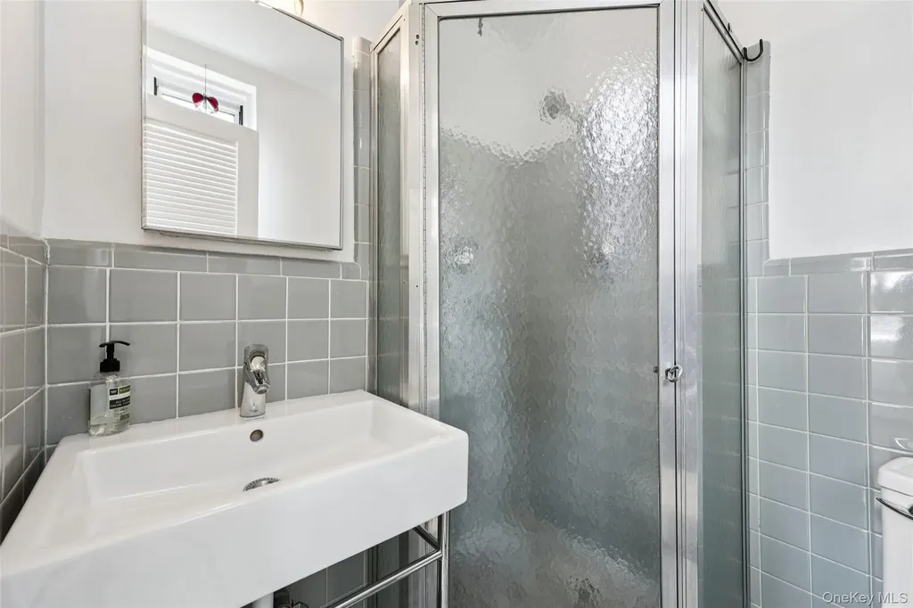 2 Salisbury Point Nyack NY 10960