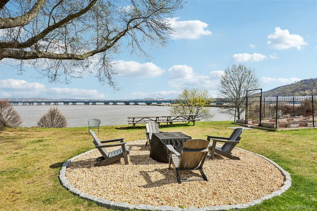 2 Salisbury Point Nyack NY 10960