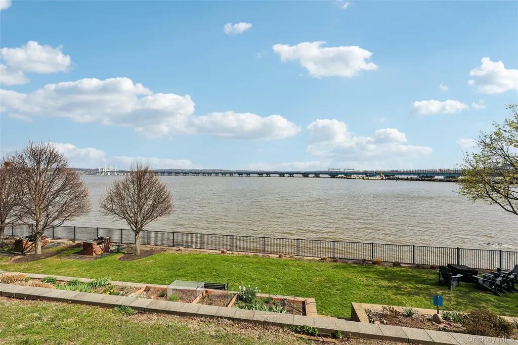 2 Salisbury Point Nyack NY 10960