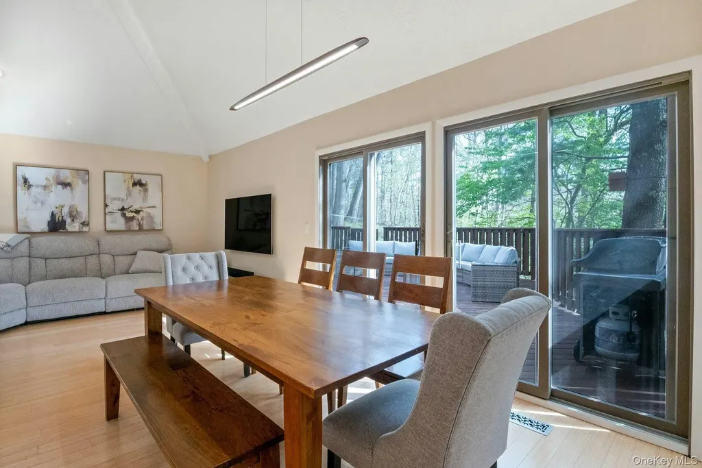 32 Boulder Lane Goldens Bridge NY 10526
