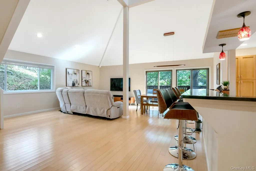 32 Boulder Lane Goldens Bridge NY 10526