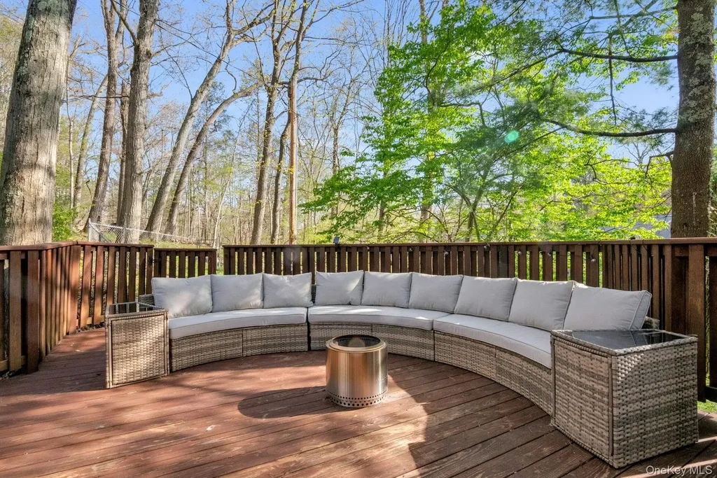 32 Boulder Lane Goldens Bridge NY 10526