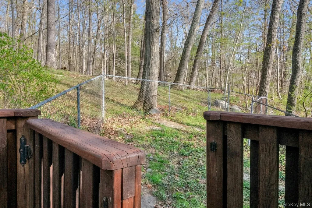 32 Boulder Lane Goldens Bridge NY 10526