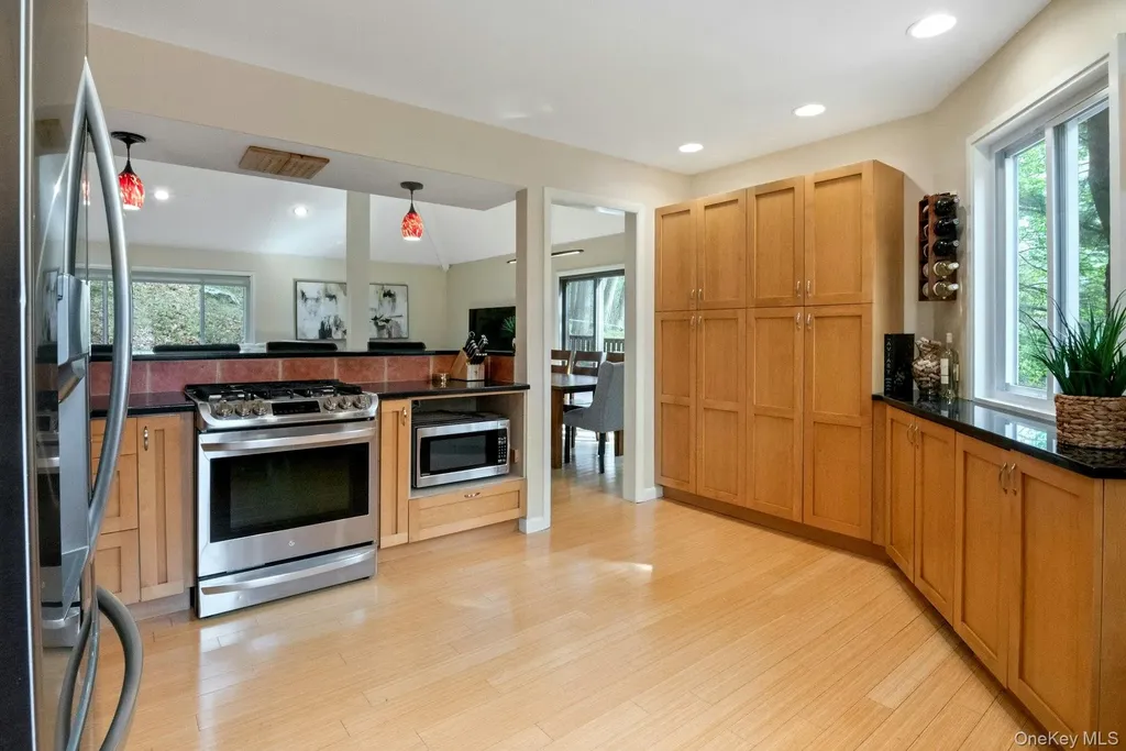 32 Boulder Lane Goldens Bridge NY 10526