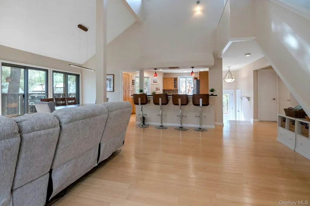 32 Boulder Lane Goldens Bridge NY 10526