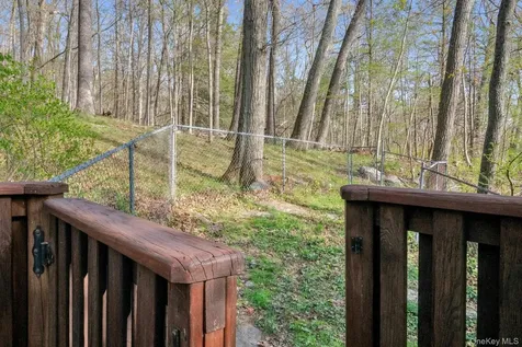 32 Boulder Lane Goldens Bridge NY 10526