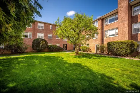 223 Schrade Road Briarcliff Manor NY 10510