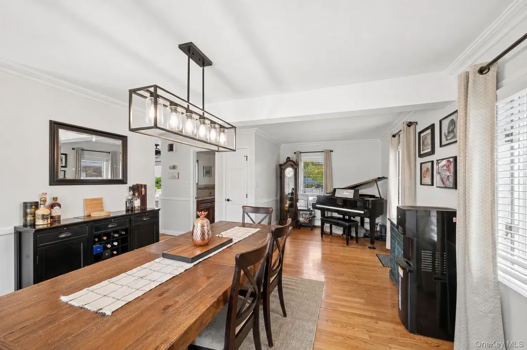 114 Doncaster Road Malverne NY 11565