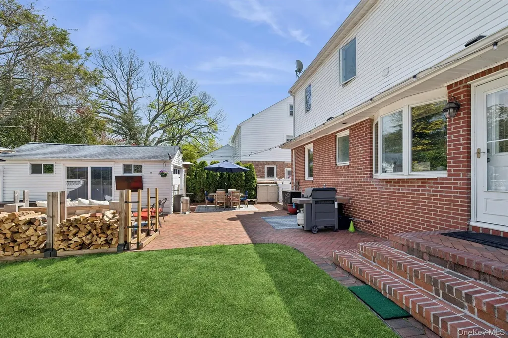 114 Doncaster Road Malverne NY 11565