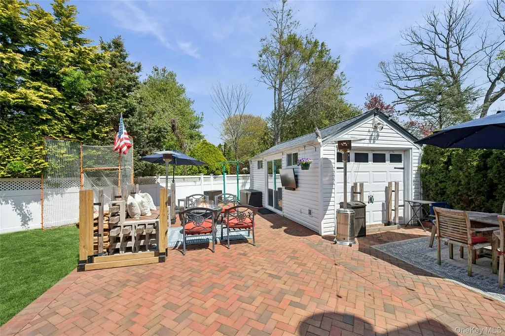 114 Doncaster Road Malverne NY 11565