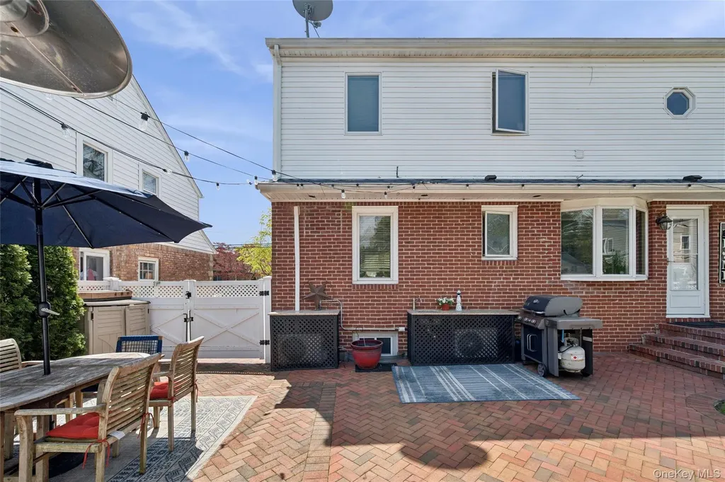 114 Doncaster Road Malverne NY 11565
