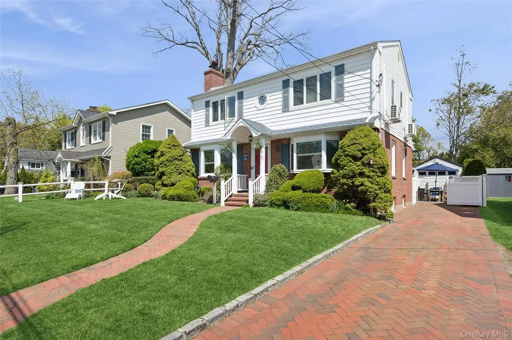 114 Doncaster Road Malverne NY 11565