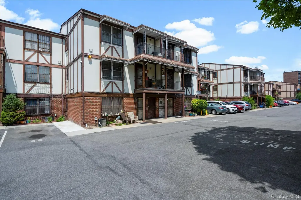 882 Union Avenue Bronx NY 10459