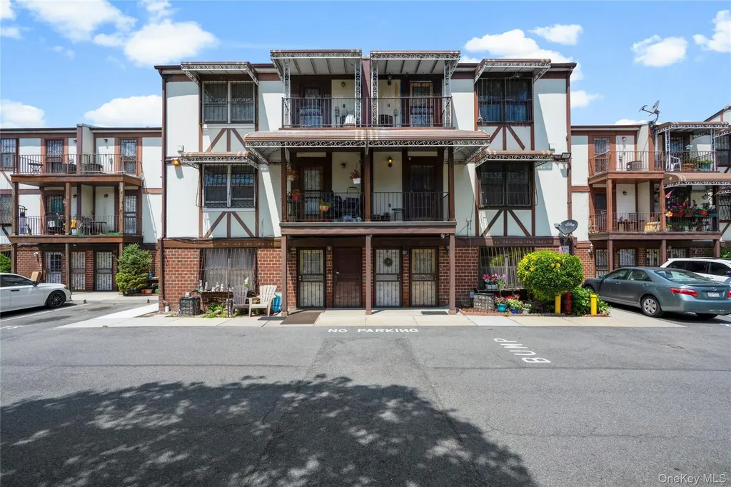 882 Union Avenue Bronx NY 10459