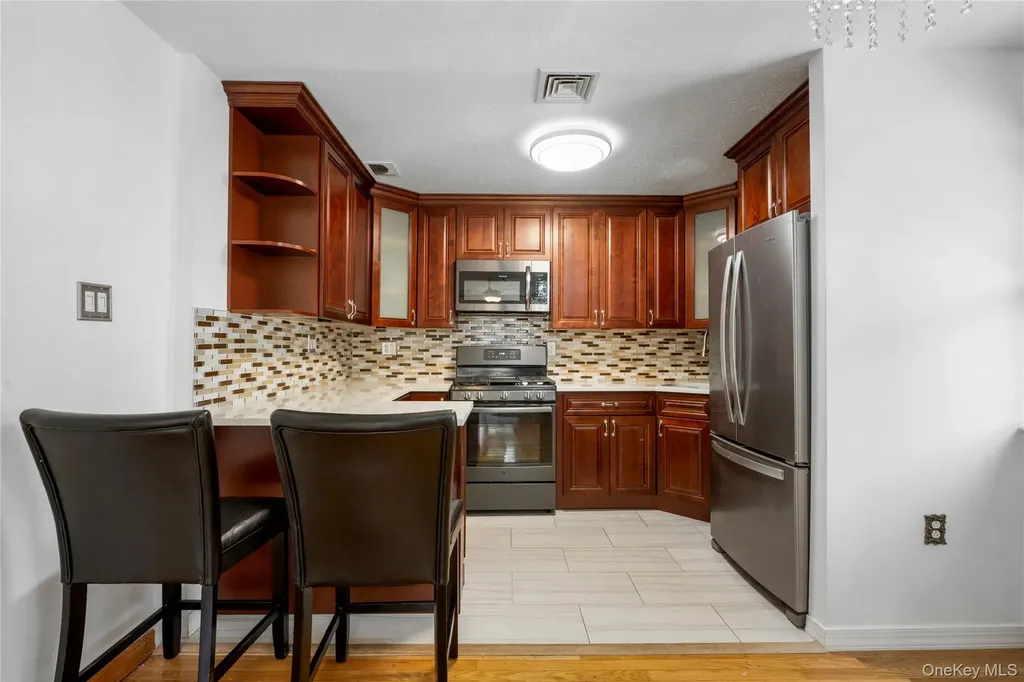 882 Union Avenue Bronx NY 10459
