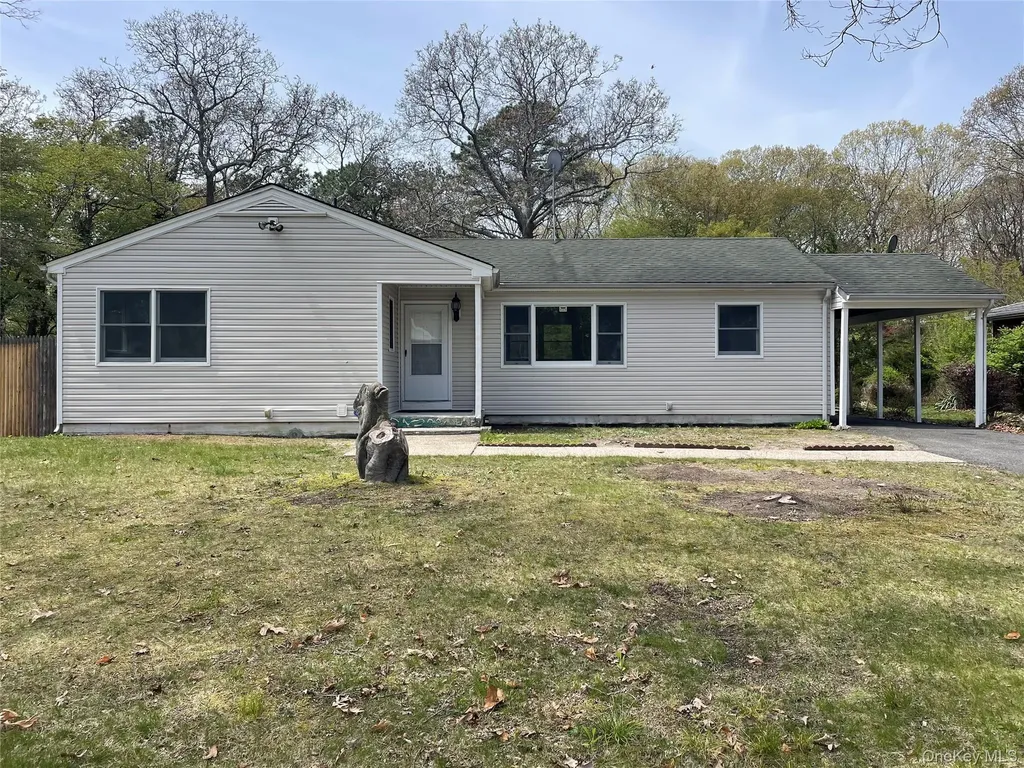 62 Margaret Drive Coram NY 11727