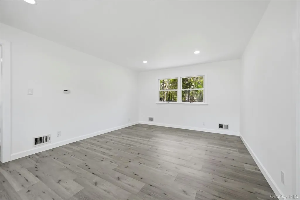 62 Margaret Drive Coram NY 11727