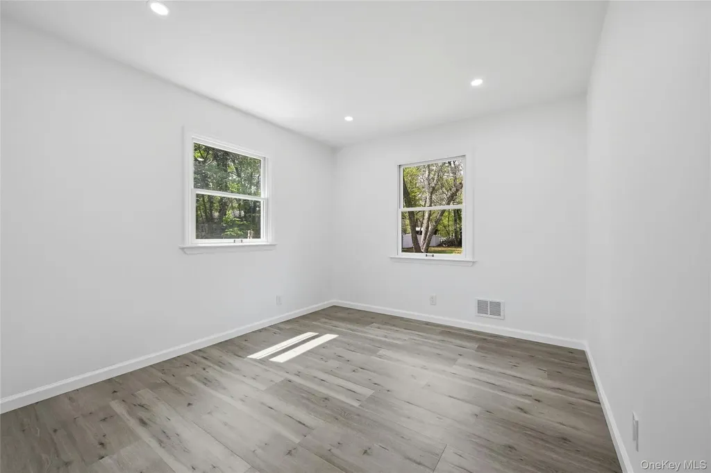 62 Margaret Drive Coram NY 11727