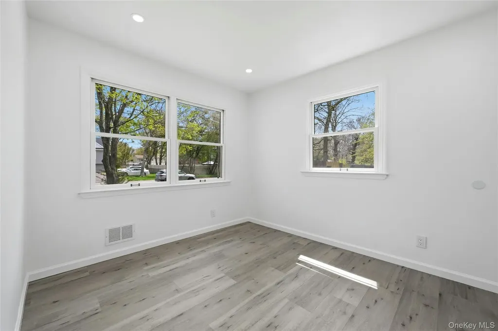 62 Margaret Drive Coram NY 11727