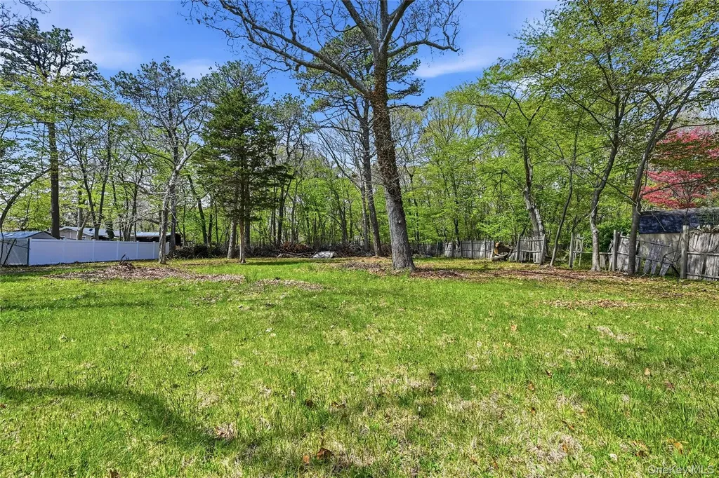 62 Margaret Drive Coram NY 11727