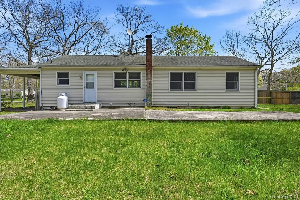62 Margaret Drive Coram NY 11727