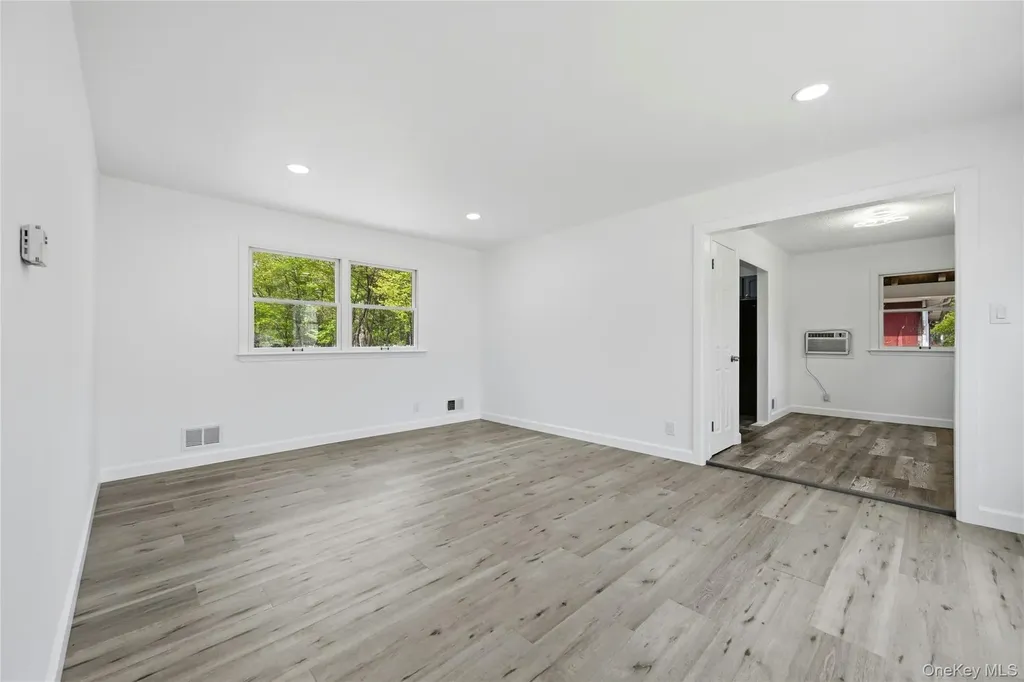 62 Margaret Drive Coram NY 11727