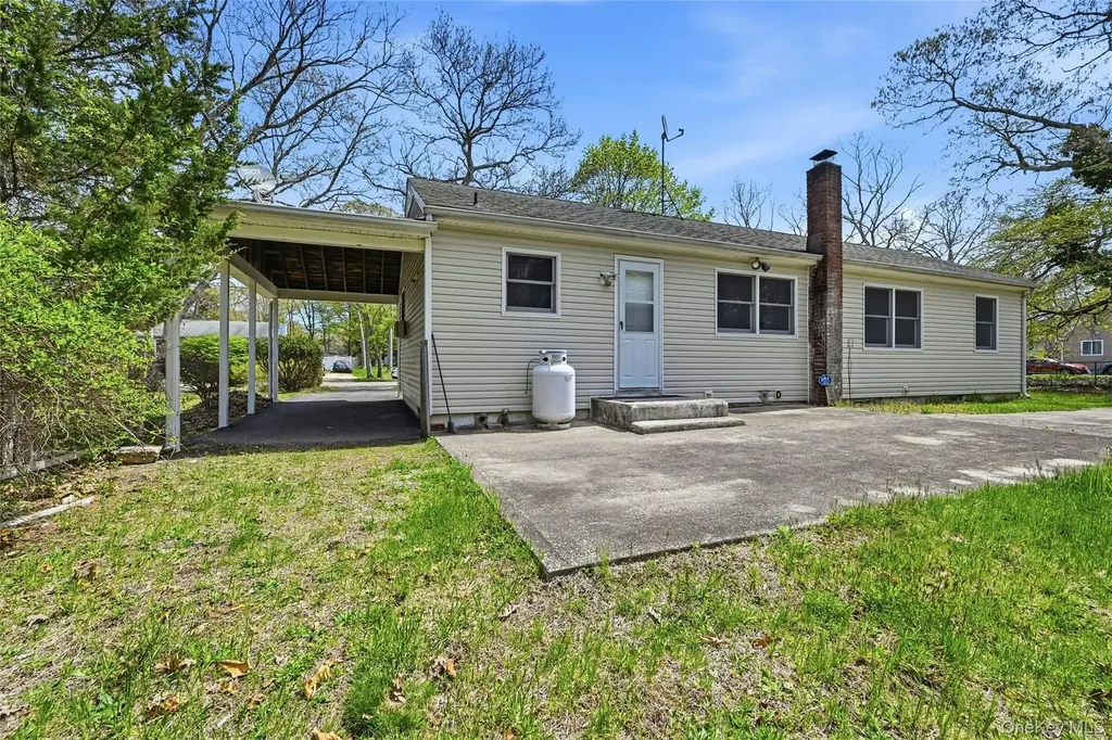 62 Margaret Drive Coram NY 11727