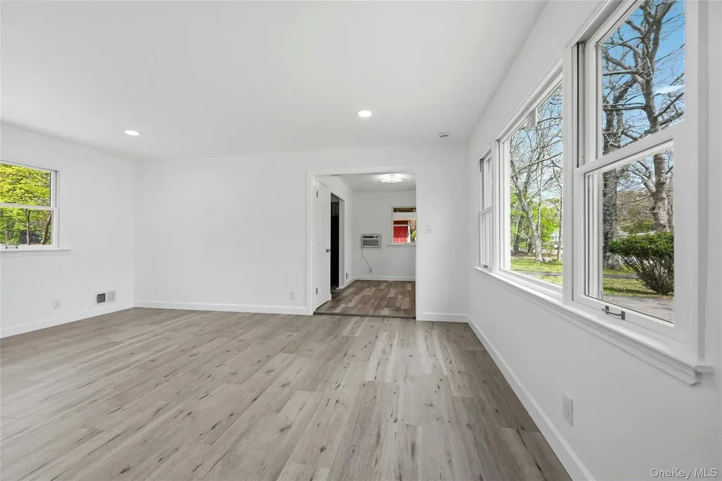 62 Margaret Drive Coram NY 11727