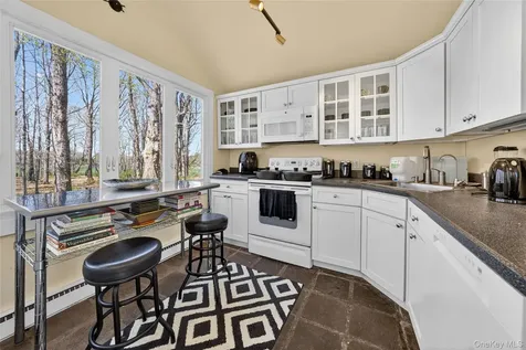 1141 Old Quaker Hill Road Pawling NY 12564