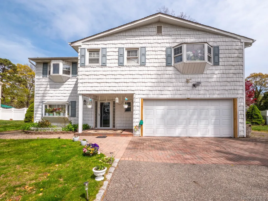 19 Milford Drive Central Islip NY 11722