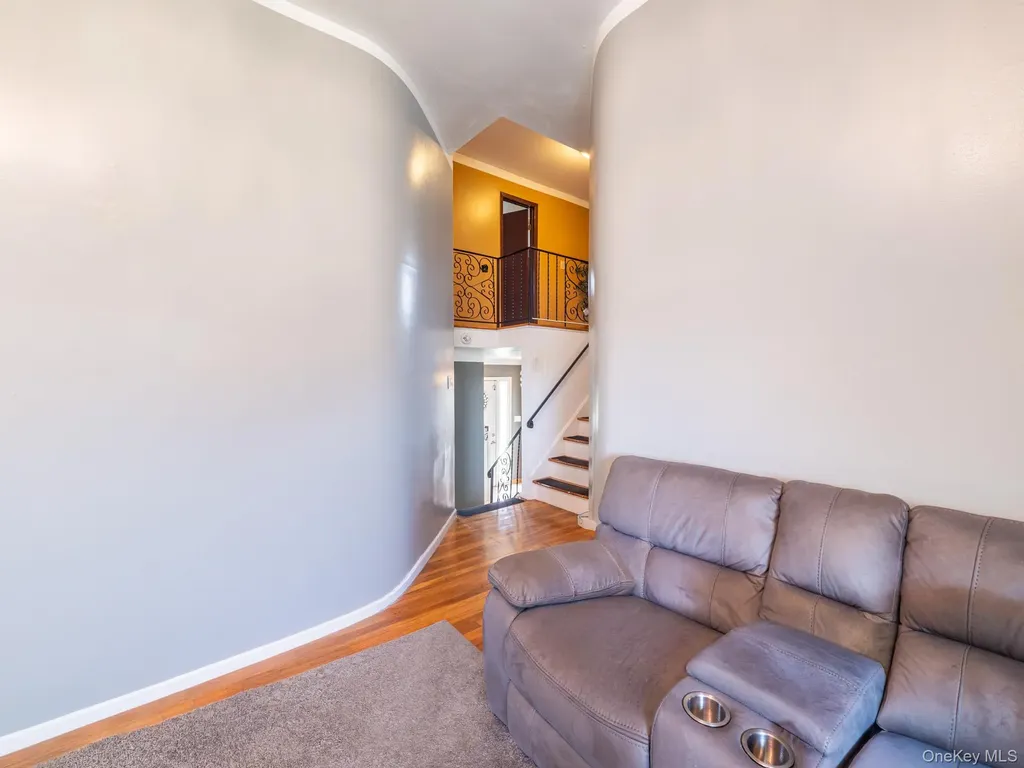 19 Milford Drive Central Islip NY 11722