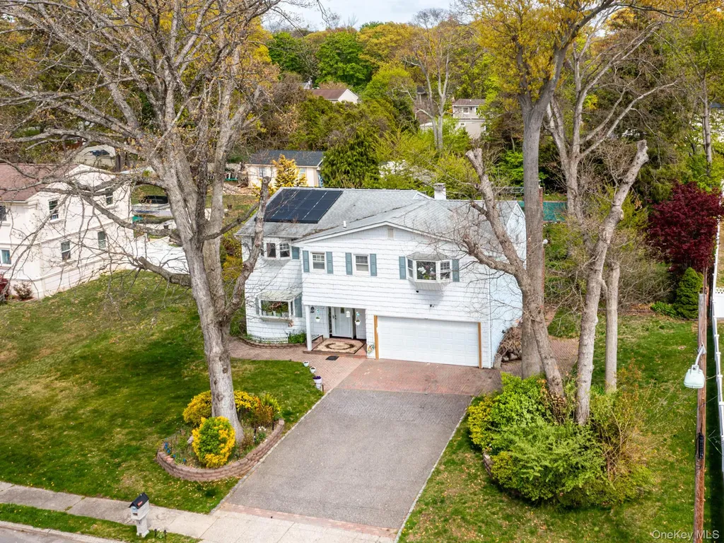 19 Milford Drive Central Islip NY 11722