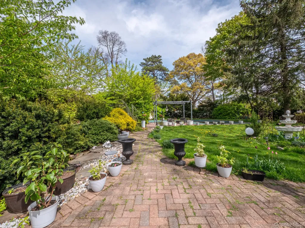 19 Milford Drive Central Islip NY 11722