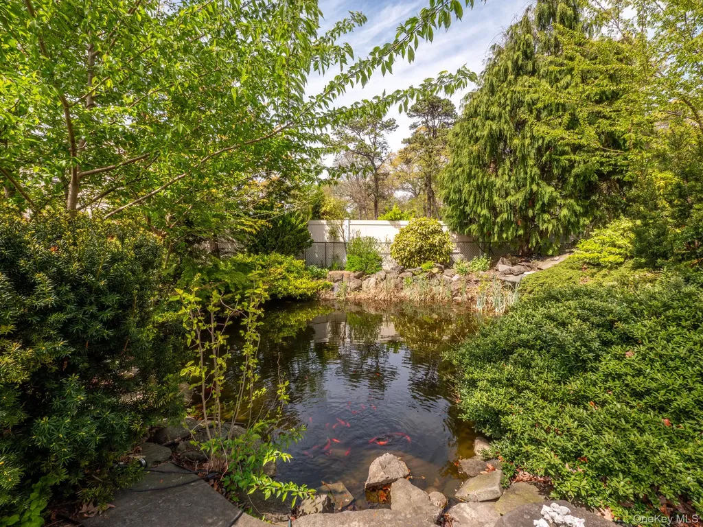 19 Milford Drive Central Islip NY 11722