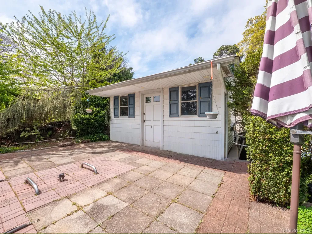 19 Milford Drive Central Islip NY 11722