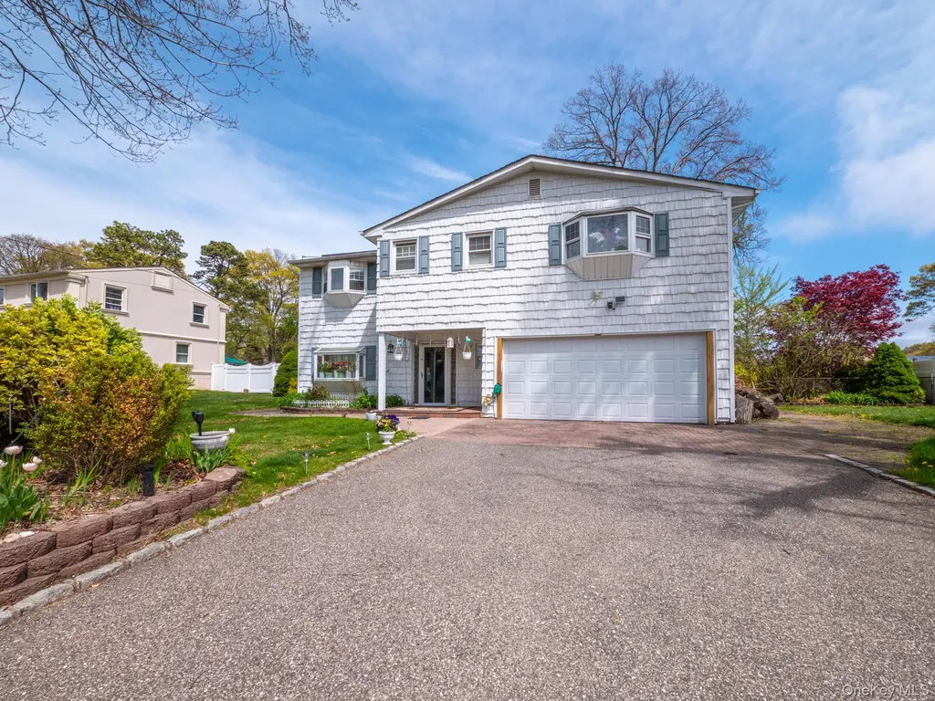 19 Milford Drive Central Islip NY 11722