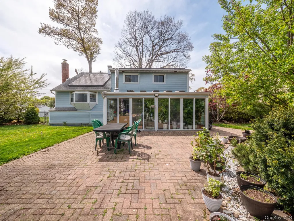 19 Milford Drive Central Islip NY 11722