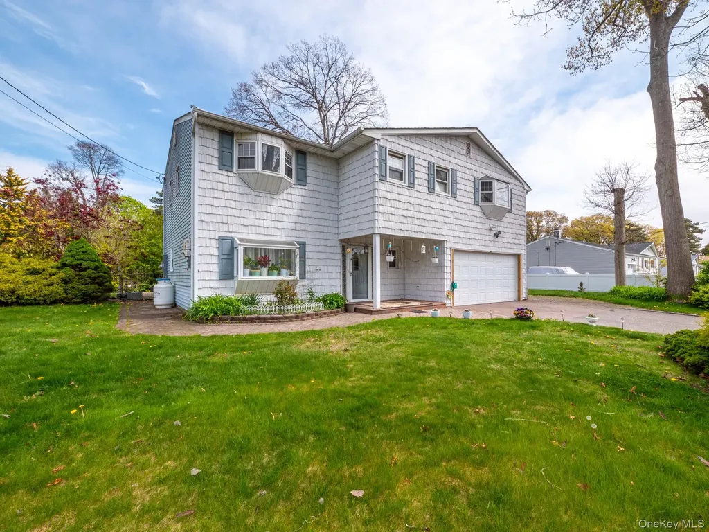 19 Milford Drive Central Islip NY 11722