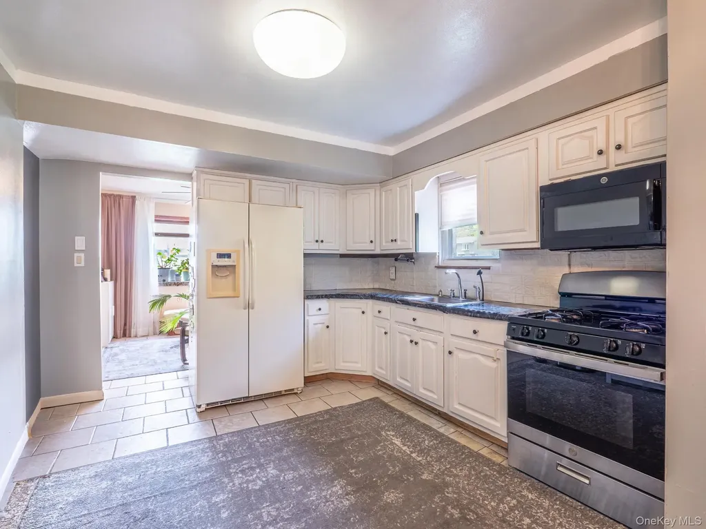 19 Milford Drive Central Islip NY 11722