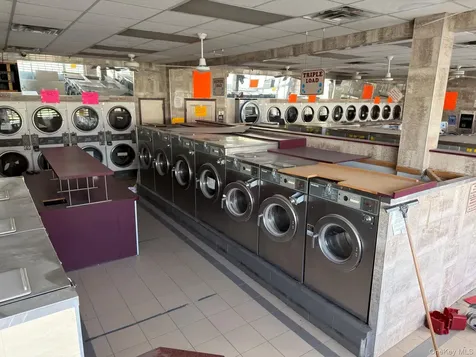 393 Tompkins Avenue Staten Island NY 10305