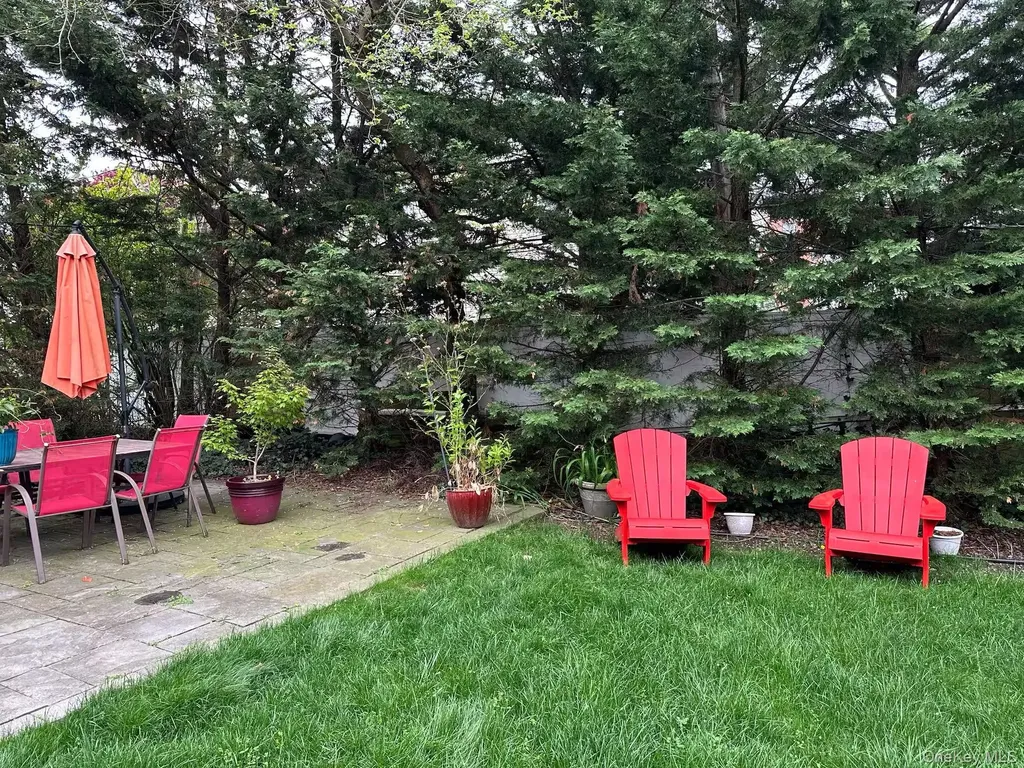 322 E Beech Long Beach NY 11561