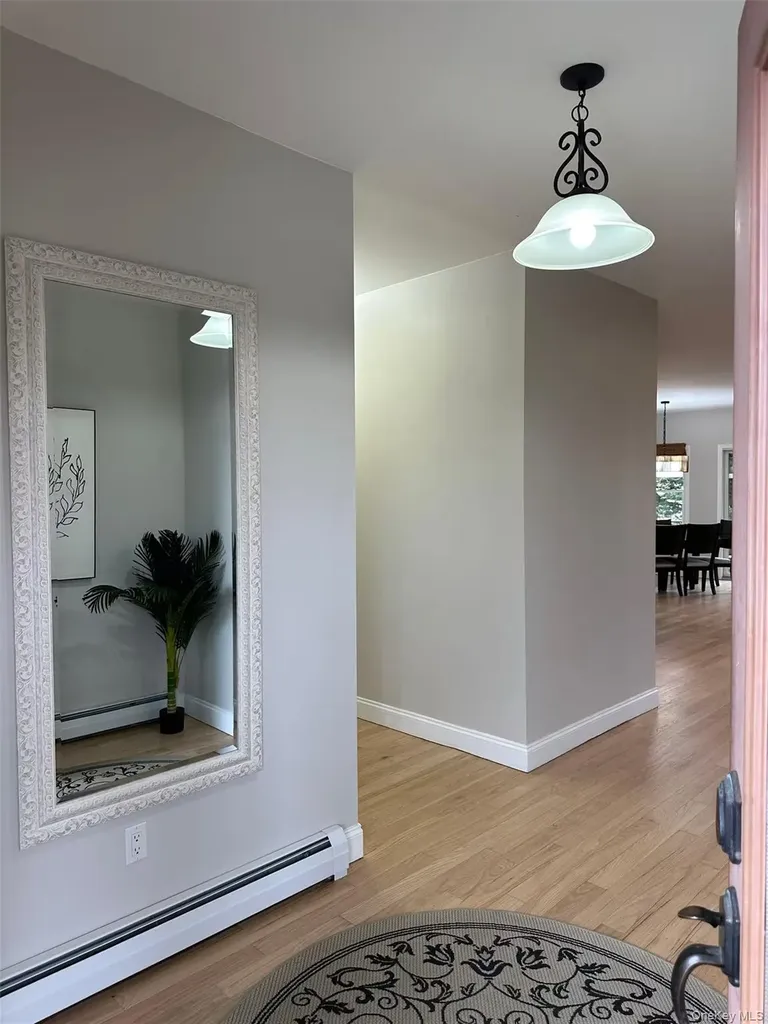 322 E Beech Long Beach NY 11561